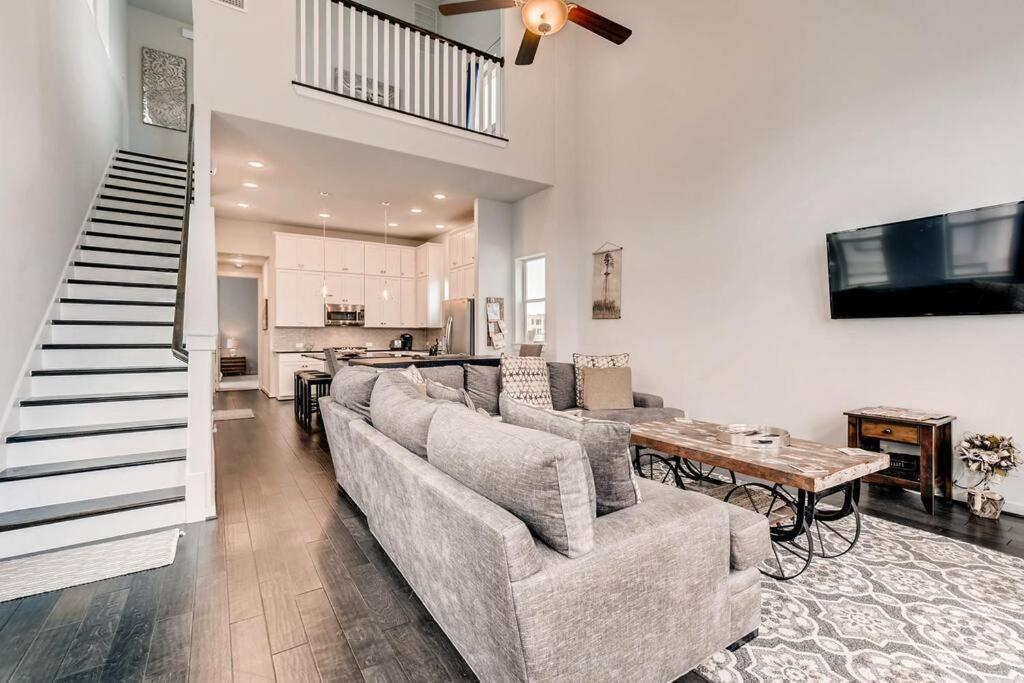 Fam Friendly 5 Bed Home Blocks To Pearl/Riverwalk! サンアントニオ エクステリア 写真